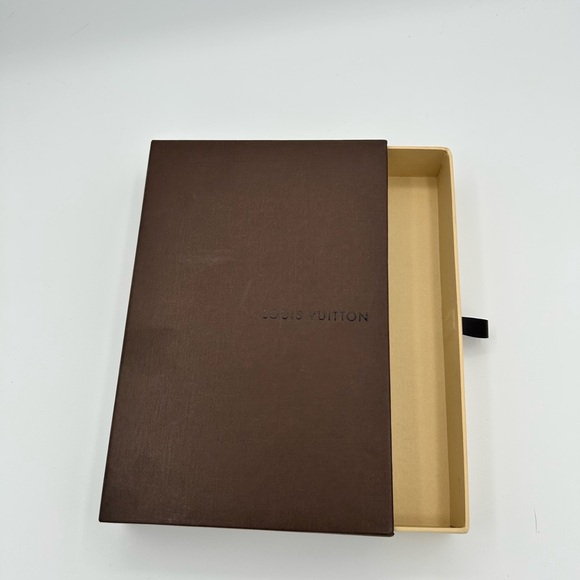 Louis Vuitton Accessories - Louis Vuitton Brown Long Wallet Box